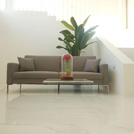 Elegant Basement Suite Orosei Ngoại thất bức ảnh