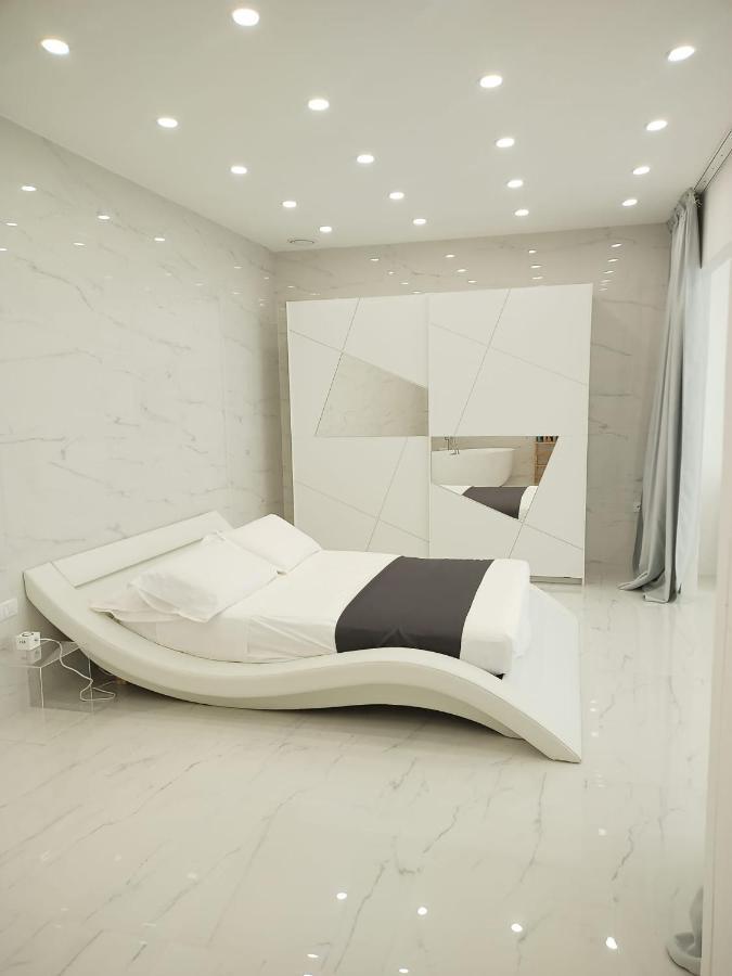 Elegant Basement Suite Orosei Ngoại thất bức ảnh
